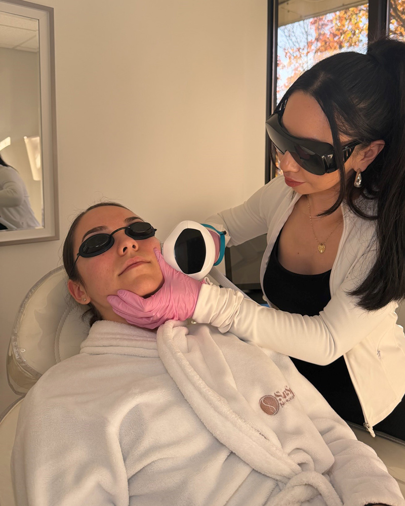 Lumecca IPL (Intense Pulsed Light) Therapy